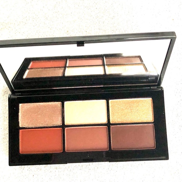 143-NARS EYESHADOW PALETTE - Picture 2 of 7